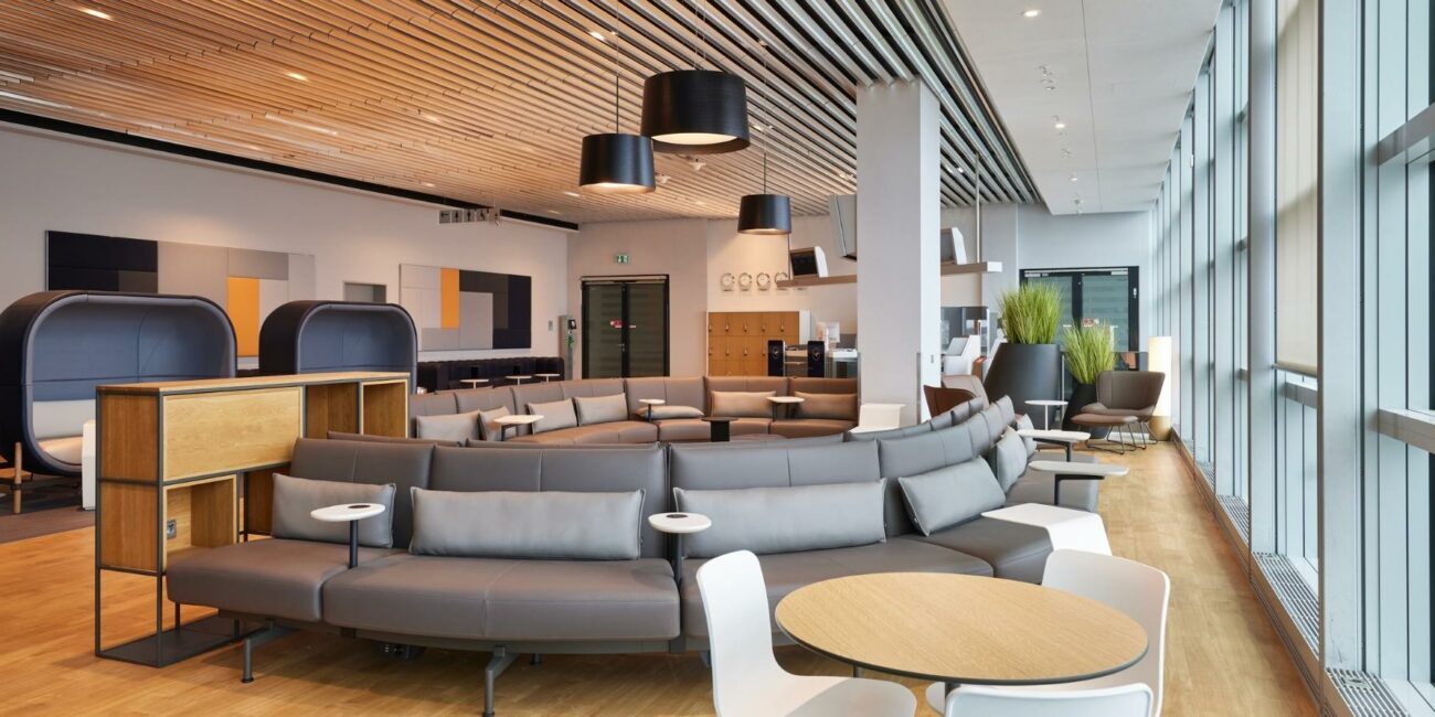 Lufthansa Bistro Lounge Frankfurt Gate C14 C15-1